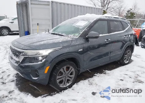 2021 Kia Seltos S z USA, uszkodzony, nr VIN KNDEUCAA6M7201983